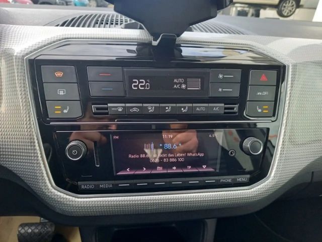 Volkswagen e-up! Plus Style