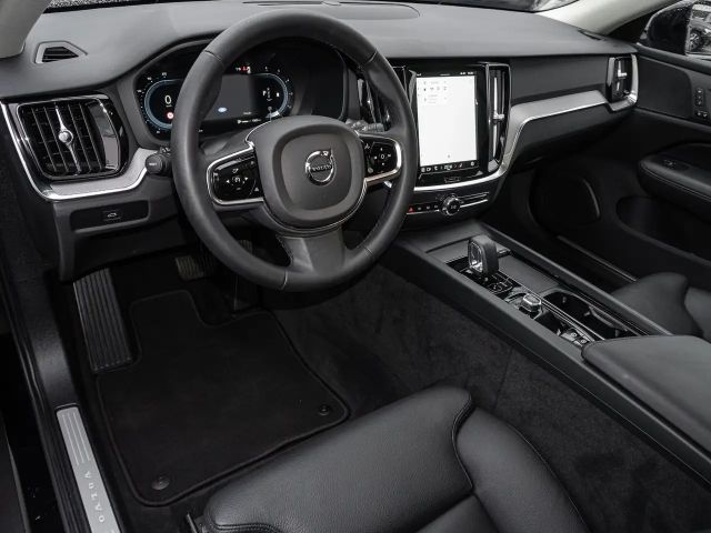 Volvo V60 Cross Country AWD Plus