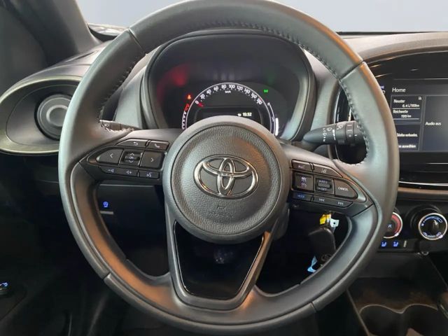 Toyota Aygo Bi-Tone Hatchback Pulse