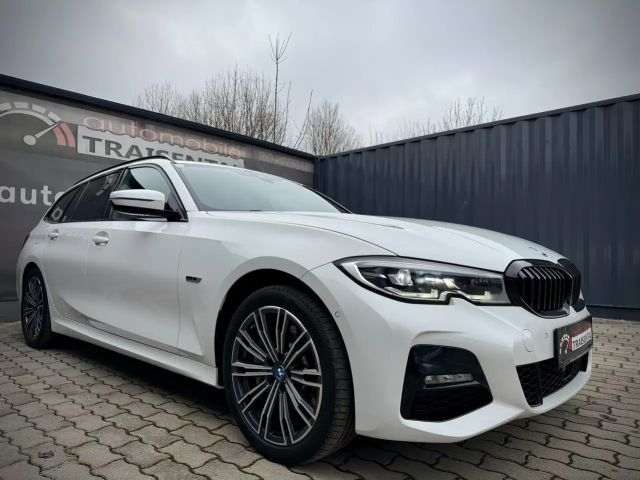 BMW 330 330e M-Sport xDrive