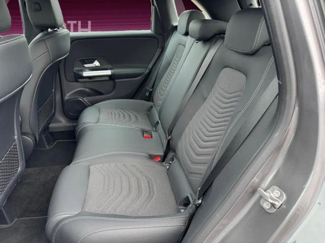 Mercedes-Benz B 180 Progressive