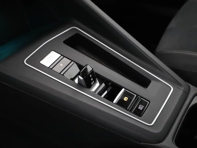 Volkswagen Golf DSG Style Variant