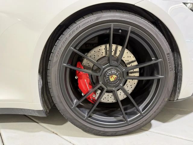 Porsche 992 Cabrio Carrera GTS