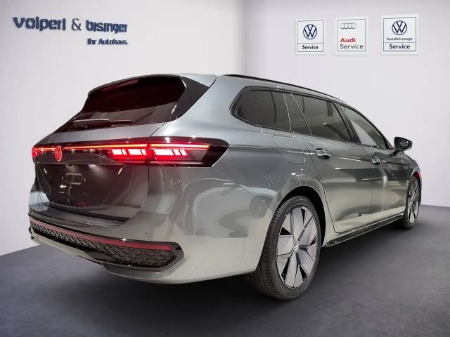 Volkswagen Passat DSG R-Line Style