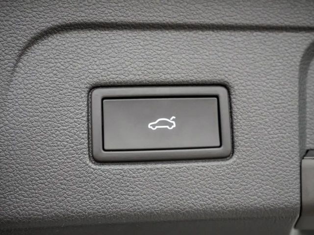 Volkswagen Touran 1.5 TSI DSG R-Line