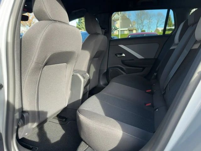 Opel Astra 1.2 Turbo Edition Sports Tourer