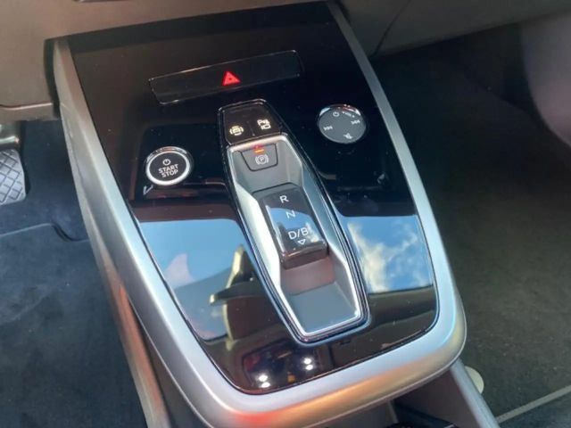 Audi Q4 e-tron Navi Kamera ACC HUD Sportsitz Klima Navi