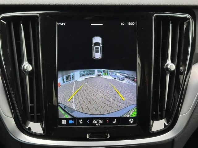 Volvo V60 AWD Core Recharge T6