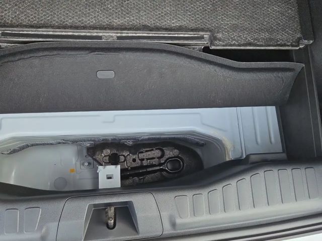 Ford Explorer Extended range RWD