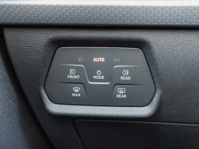 Seat Leon 2.0 TDI DSG Sportstourer Style