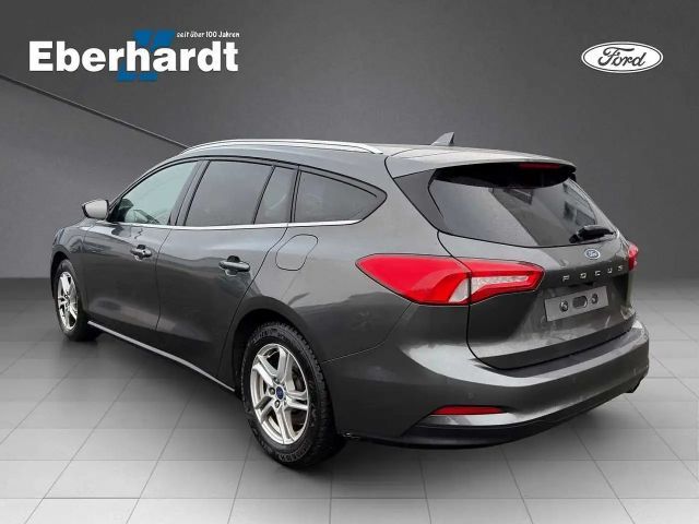 Ford Focus Cool & Connect