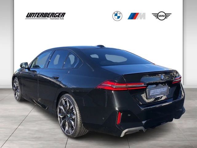 BMW 520 520d M-Sport Sedan xDrive