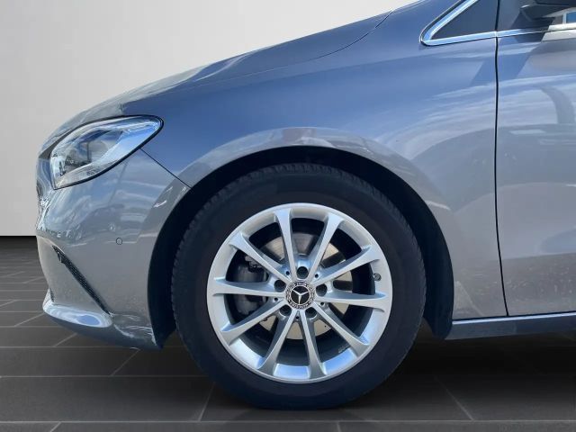 Mercedes-Benz B 180 Progressive