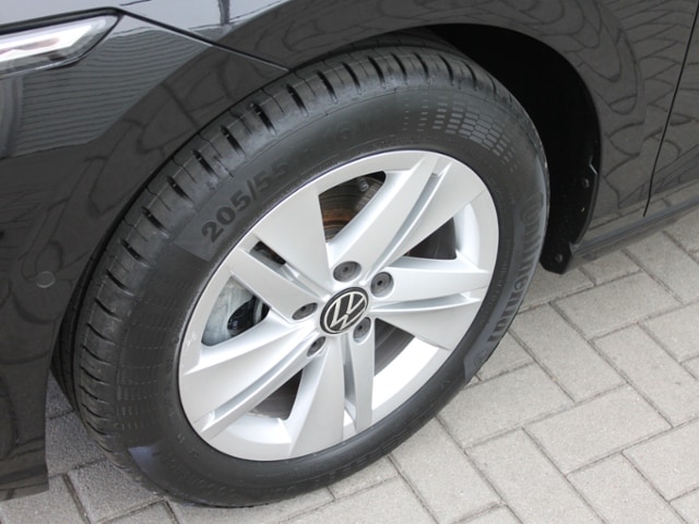 Volkswagen Golf 1.5 TSI Golf VIII