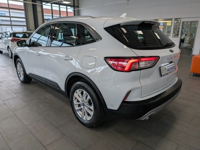 Ford Kuga AWD Hybrid Titanium