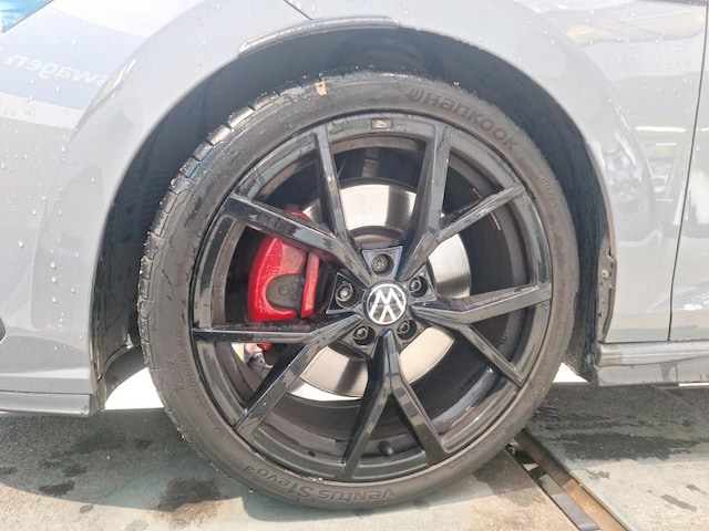 Volkswagen Golf 2.0 TSI DSG Golf VIII IQ.Drive