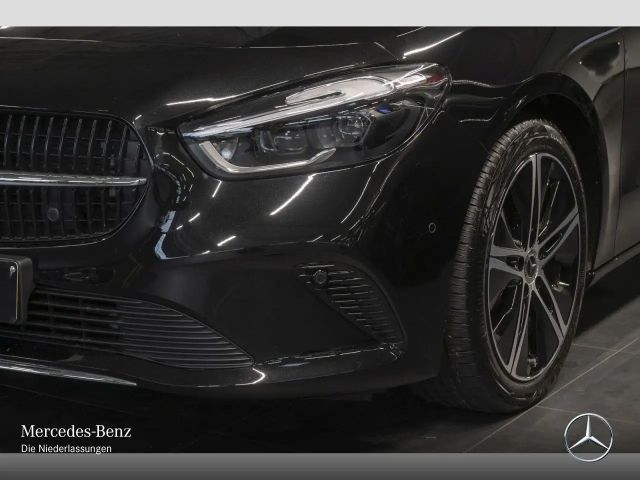 Mercedes-Benz B 220 4MATIC Progressive Sedan