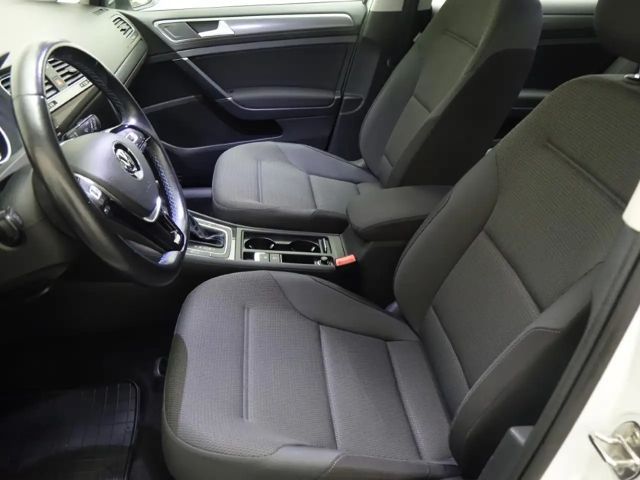 Volkswagen Golf e-Golf