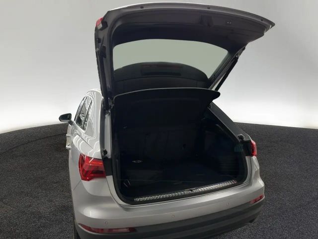 Audi Q3 45 e S tr. PDC LED NAVI VIRTUAL PANO