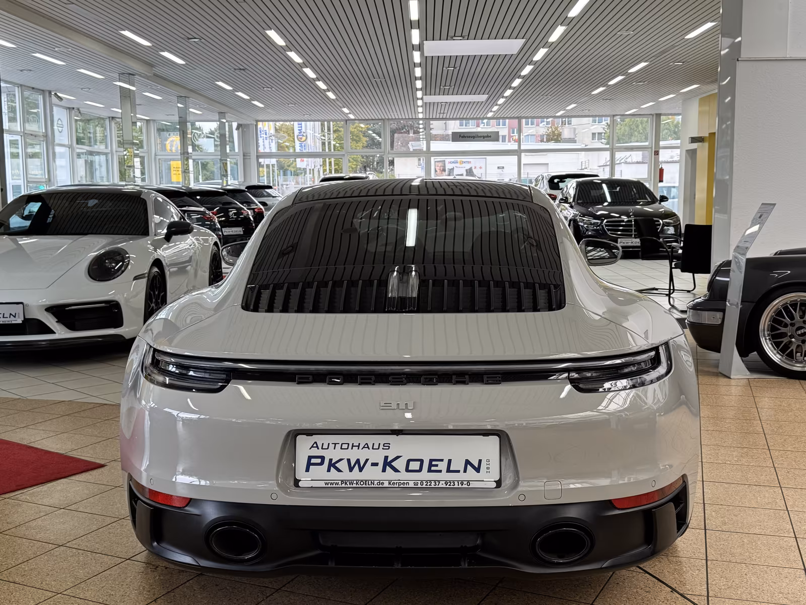 Porsche 911 4 992 GTS