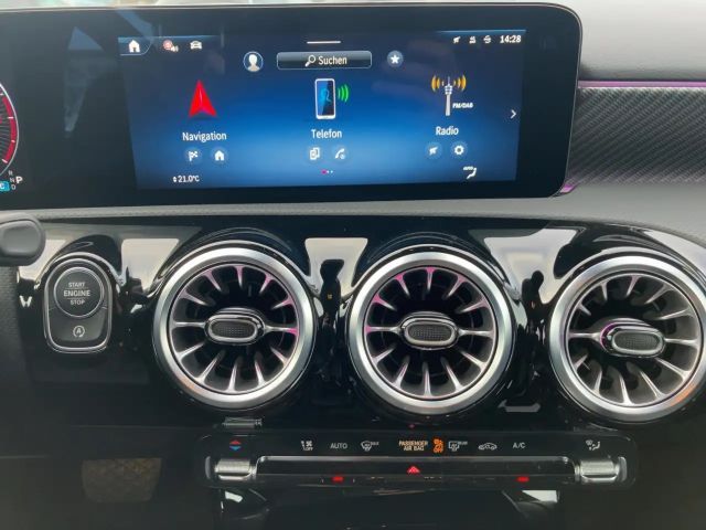 Mercedes-Benz A 180 A 180 d Progressive