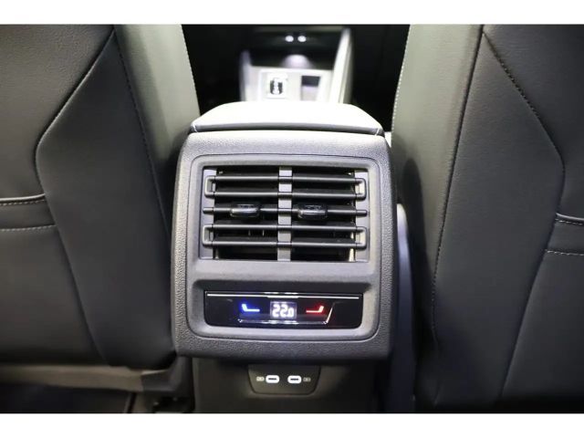 Volkswagen Golf 2.0 TDI DSG Golf VIII Variant