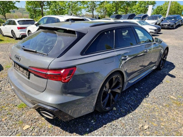 Audi RS6 Avant Quattro