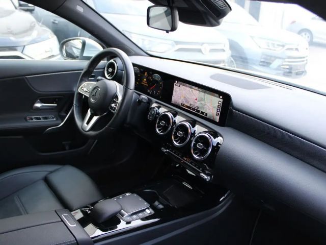 Mercedes-Benz A 180 DCT/Leder/Standhzg/Navi/Kamera/Sitzhzg