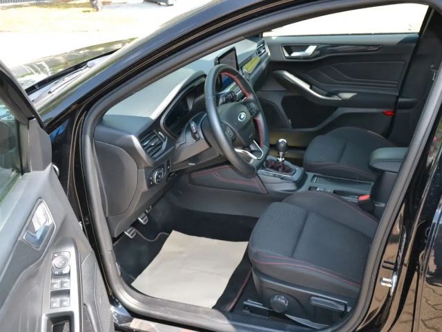 Ford Focus ST Line Wagon