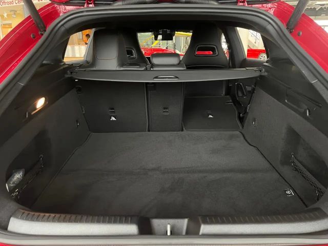 Mercedes-Benz CLA 200 AMG Line