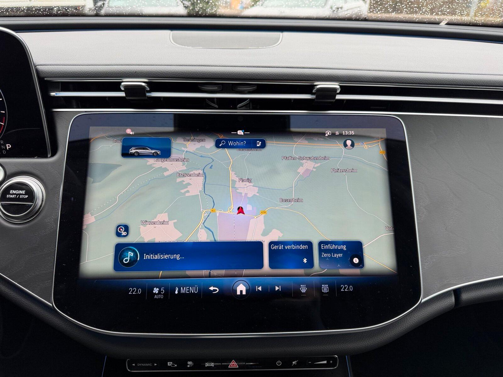 Mercedes-Benz E 300 AVANTGARDE E 300 e