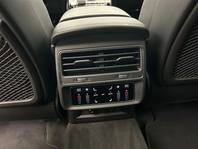 Audi RS Q8 *Keramik*305 km/h*B&O*HUD*Pano*Standh*Matri