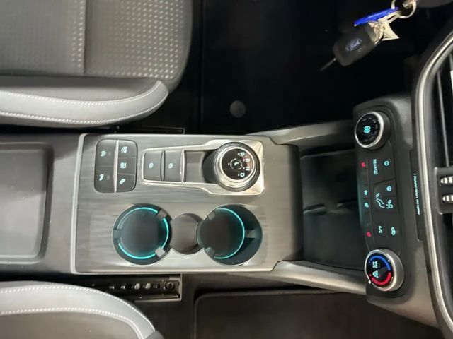 Ford Focus Cool & Connect EcoBoost Wagon