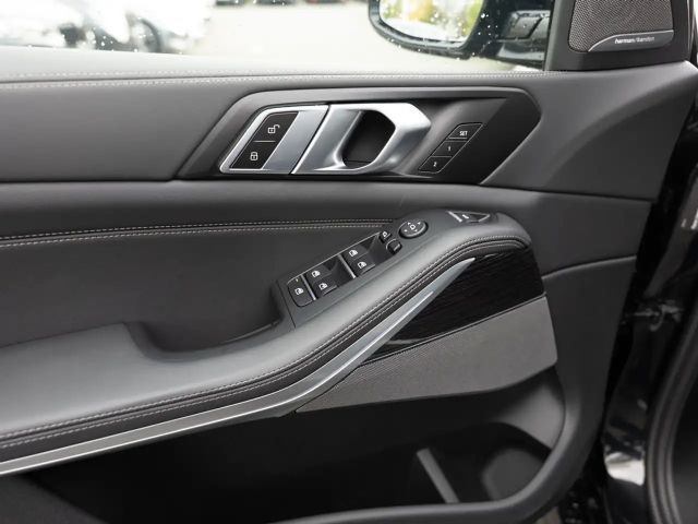 BMW X5 60i FACEL. PANO LED SPORTABGASANLAGE NAVI