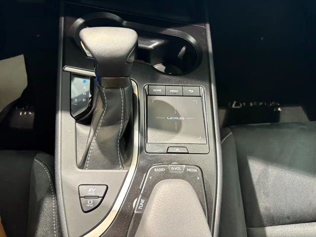 Lexus UX 250h Style Edition