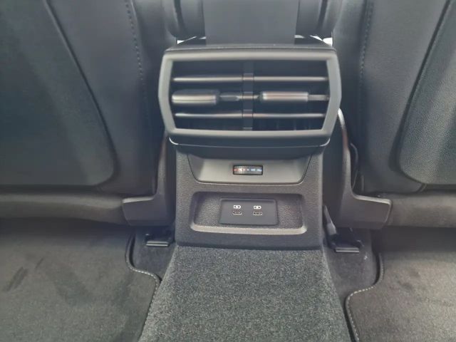 Audi A3 35 TFSI S-Line Sedan Sportback