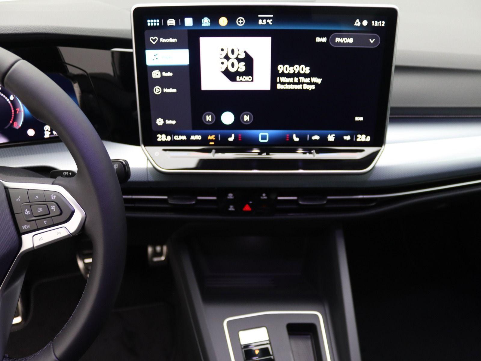 Volkswagen Golf 1.5 eTSI DSG Life