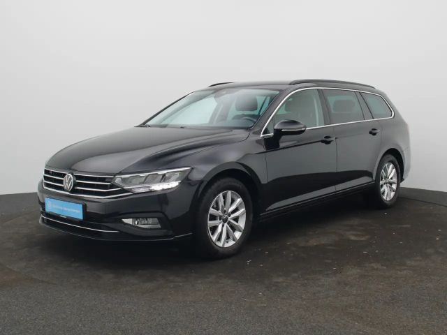 Volkswagen Passat 1.5 TSI Business DSG Variant