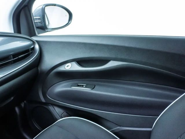 Fiat 500e Elektro Verkehrszeichenerk. PDCv+h  Notbremsass.(1