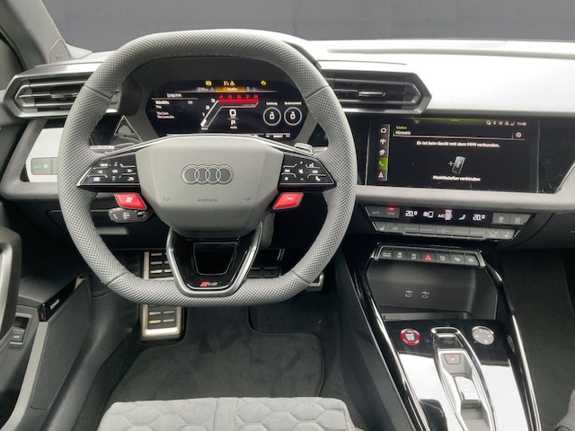 Audi RS3 Quattro S-Tronic Sedan