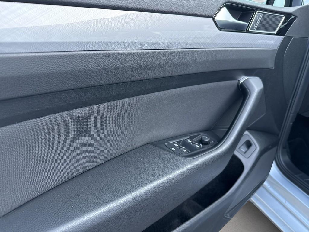 Volkswagen Passat 2.0 TDI Business DSG Variant