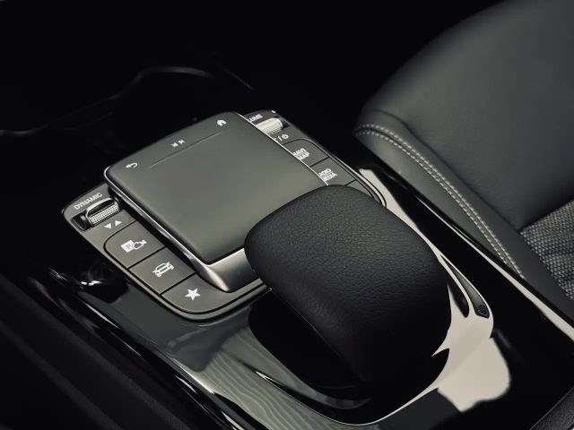 Mercedes-Benz CLA 250 CLA 250 e Sedan