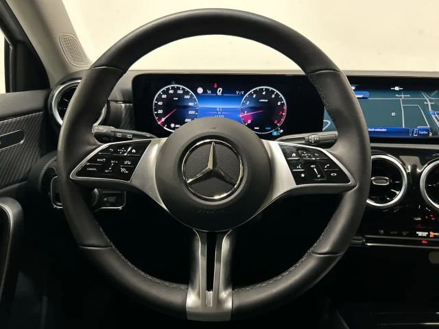 Mercedes-Benz A 180 Hatchback