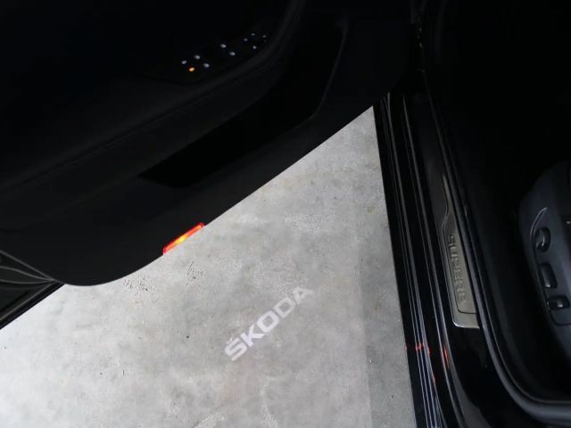 Skoda Superb 2.0 TDI Combi Style Style