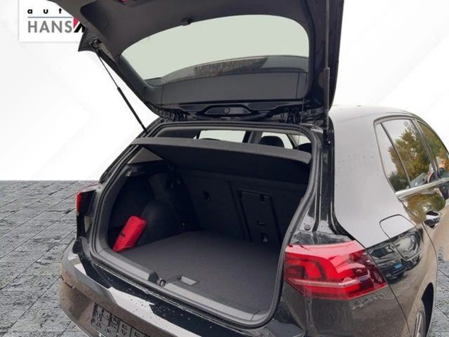 Volkswagen Golf 1.5 eTSI DSG Style