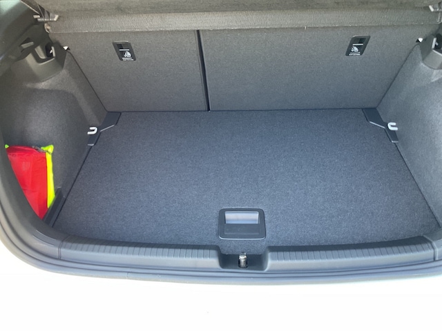 Volkswagen Polo 1.0 TSI DSG R-Line