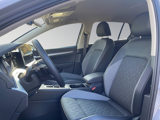 Volkswagen Golf 1.5 eTSI DSG Golf VIII