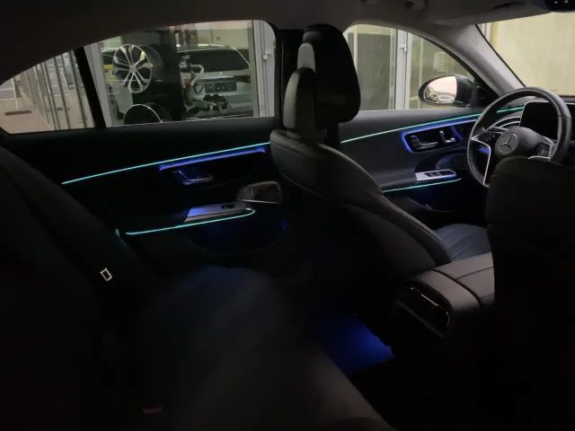 Mercedes-Benz E 220 4MATIC E 220 d Sedan