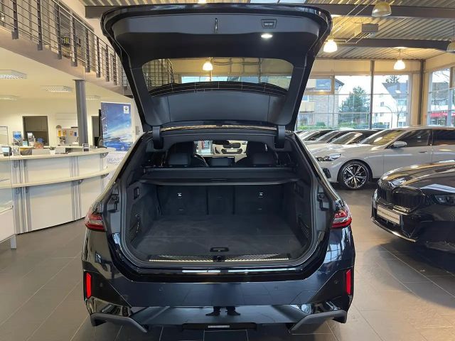 BMW 520 520i M-Sport Touring