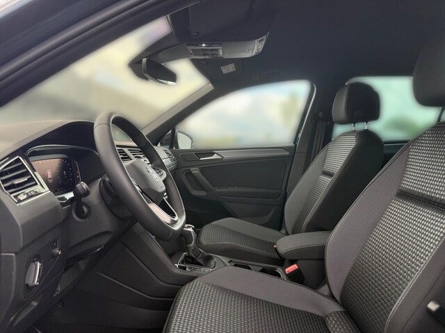Volkswagen Tiguan ACTIVE 2,0 l TDI AHK-klappbar Navi 360 Kamera